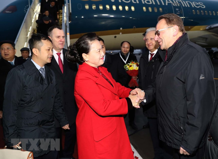 阮氏金银首次对白俄罗斯进行的正式访问有助于加强两国传统友谊和多方面的合作，继续展开两国立法机构之间的合作协议。图自越通社