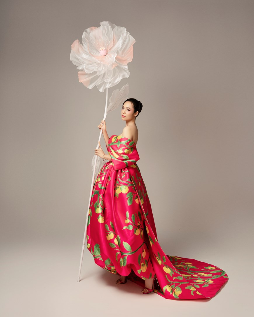 越南佳丽靓丽迎新春。图自Vietnam+