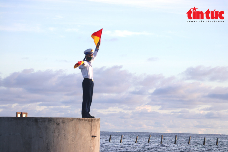 引航工作对于确保船舶航行安全、提高港口作业效率、维护航行秩序等具有重要作用。图自越通社