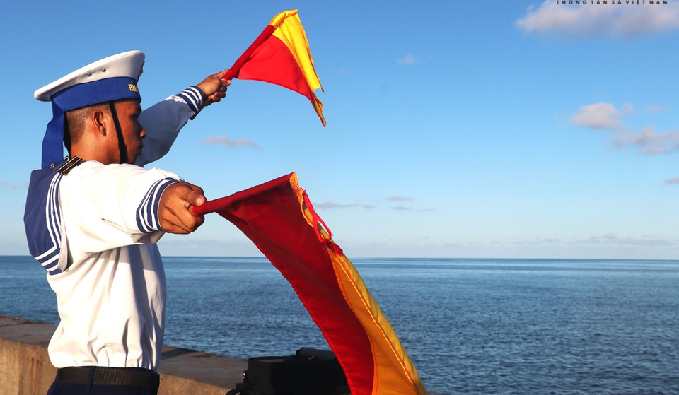 想到达沉岛是非常困难的，要依赖于海水涨潮落潮。图自越通社