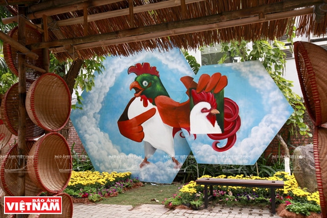 画家用油画颜料或丙烯颜料等环保快干的颜料。图自越通社/越南画报