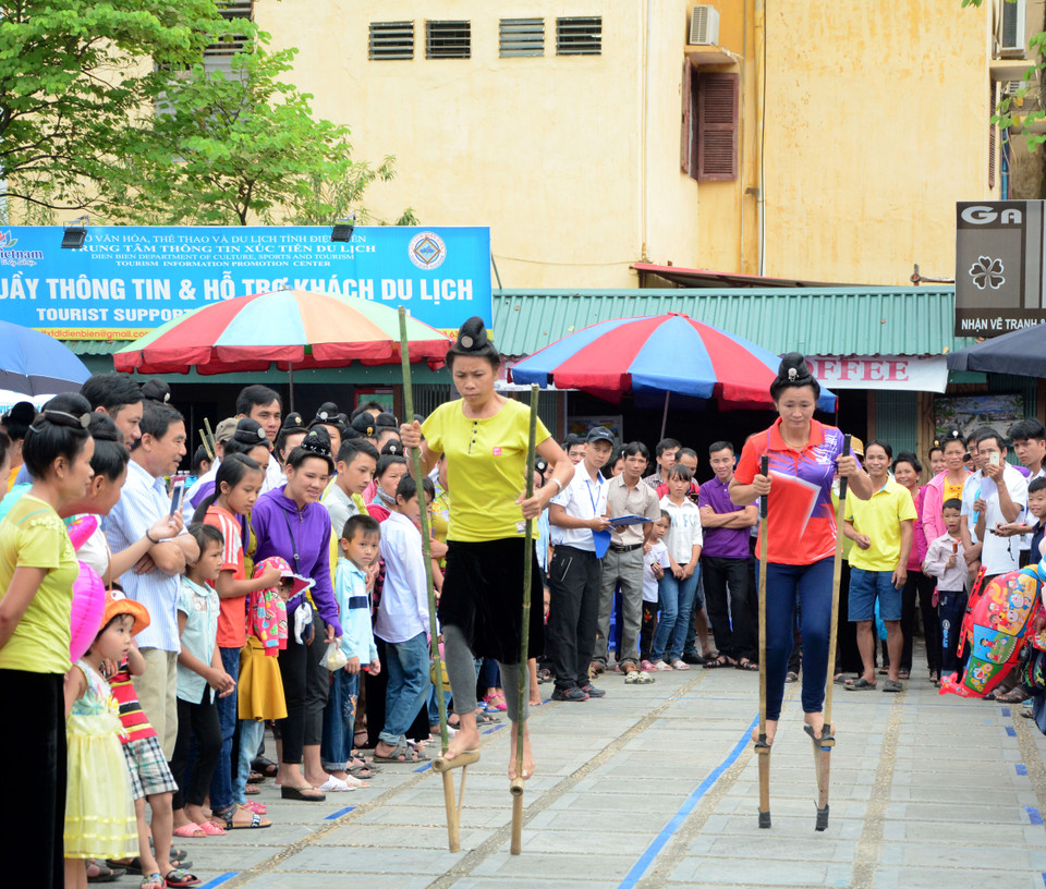 奠边省文化体育旅游厅举行庆祝九·二国庆节的文化体育活动。（图片来源：越通社）