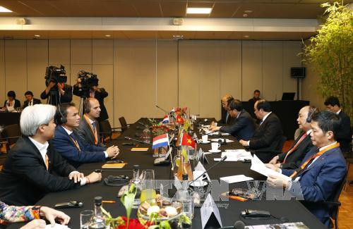 阮春福总理会见石油分公司彪马能源集团（Puma Energy ）执行总裁皮埃尔•埃拉达里。（图片来源：越通社）