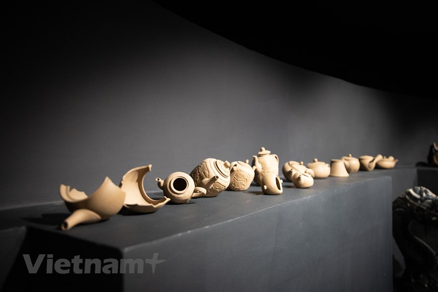 以模仿传统陶器陶轮为建筑设计的越南钵场陶瓷博物馆坐落于河内市嘉林县钵场陶瓷村中心。这不仅是保留钵场陶瓷村文化之地，也是游客前来参观了解越南传统手工艺、购买陶瓷产品的理想目的地。图自 Vietnam+