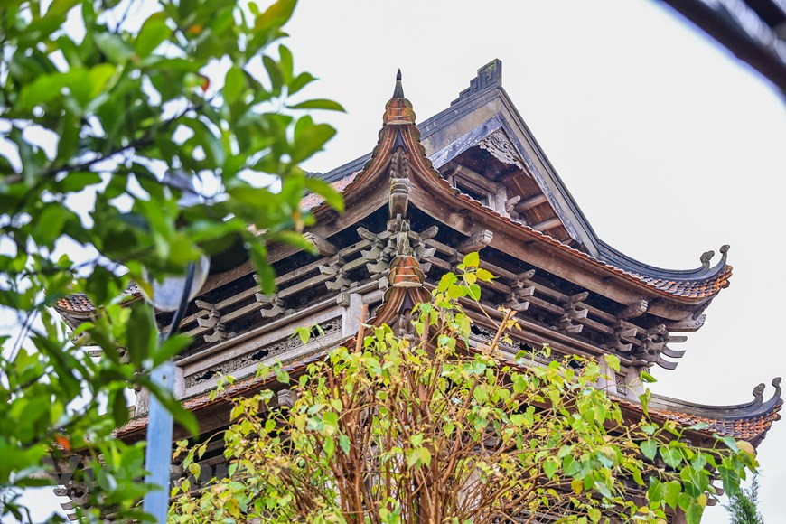 除了奉祀佛祖，神光寺庙会还奉祀空露禅师。人民群众通过神光寺庙会框架内的各项仪式祈求神圣保佑丰收，繁荣昌盛，发财发福。以独有的突出价值，2012年9月份越南文化体育与旅游部已将太平省神光寺庙会列入国家级非物质文化遗产名录。在庙会开庙仪式上，越南文化体育与旅游部向当地政府授予证书。图自Vietnam+