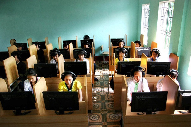 《上课》（图片来源：hoabinh.gov.vn）