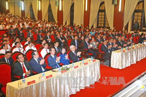  本扬·沃拉吉在胡志明国家政治学院发表讲话。