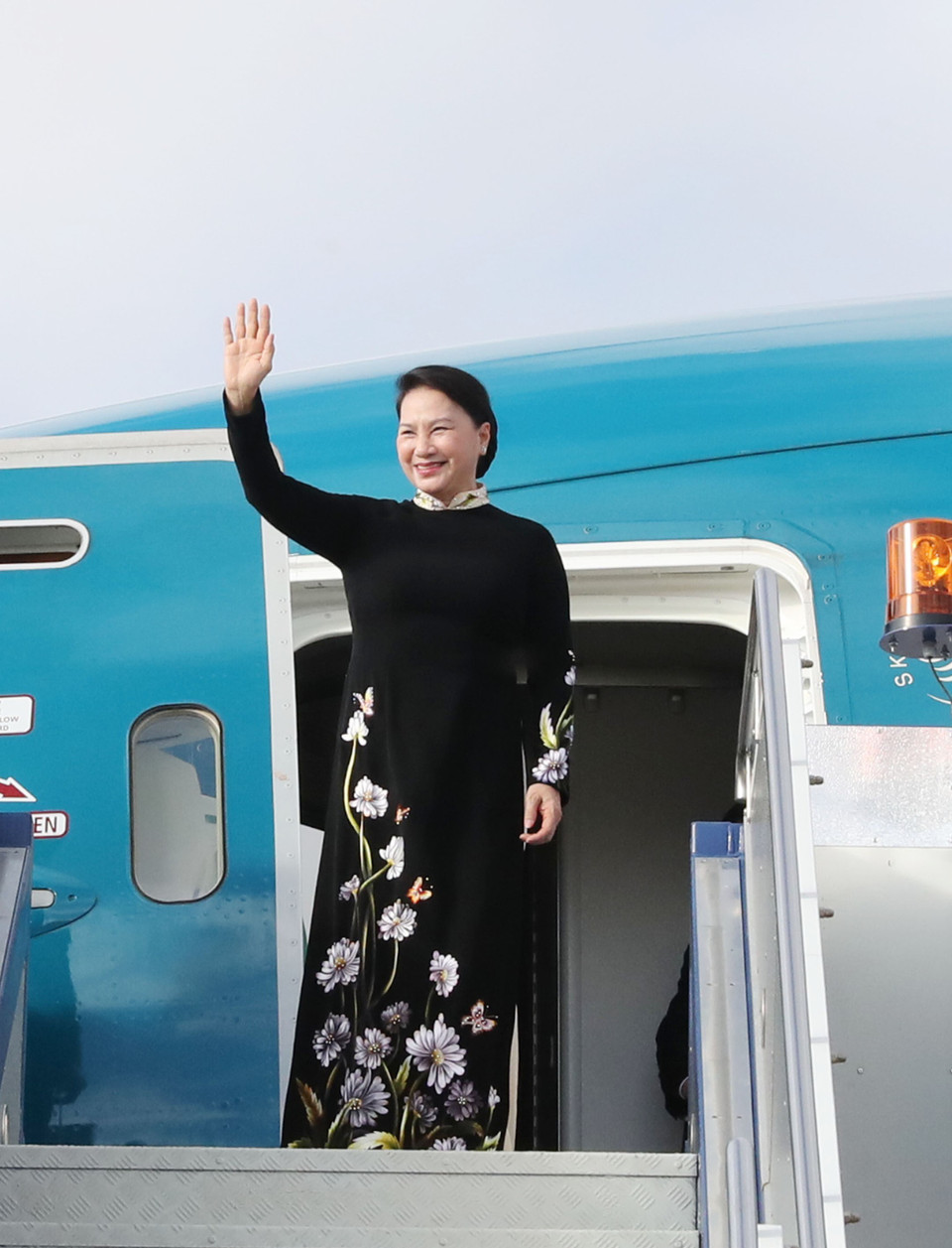 越南国会主席阮氏金银一行抵达澳大利亚首都堪培拉。（图片来源：越通社）