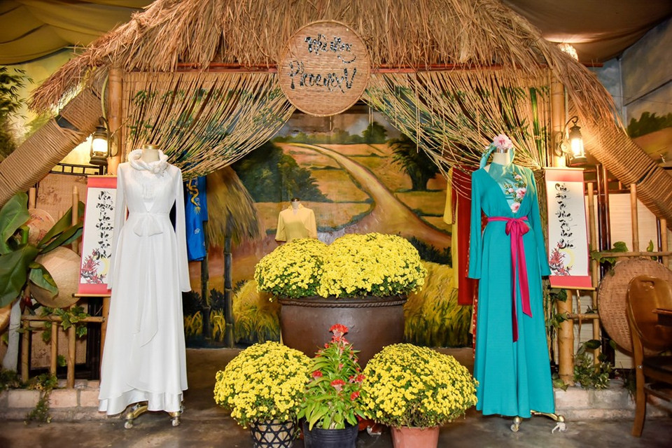 精心布置的举办地点彰显了越南传统文化特色。图自越通社