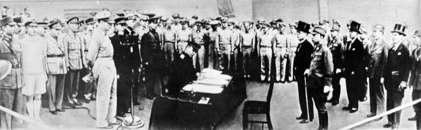 第二次世界战争结束，日本无条件投降同盟军队，为越南革命创造极其便利的条件。图自越通社