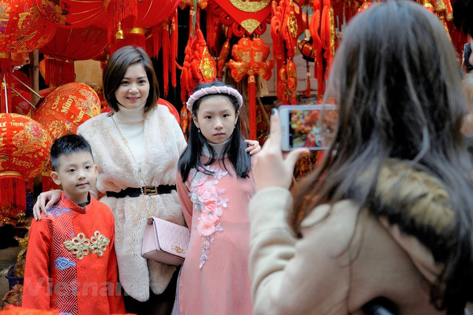 这里也成为很多人的理想购物和拍摄目的地。越通社记者 明孝 摄