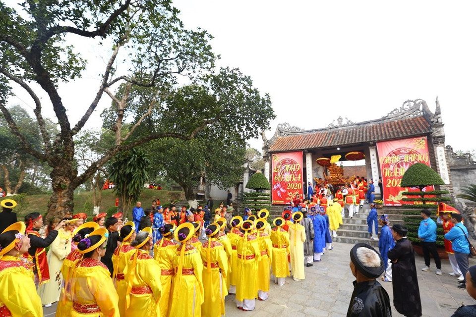 古螺庙会充分体现越南人民向往和平昌盛的愿望。越通社记者 明决 摄