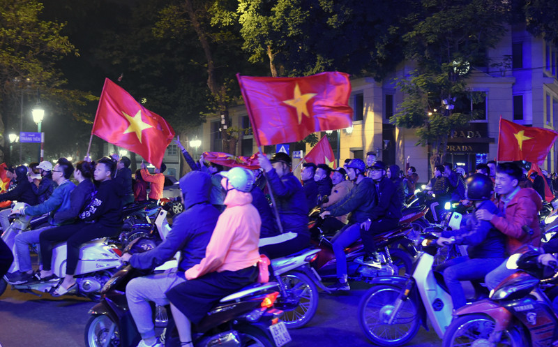 热闹非凡的气氛。（图片来源：人民报网） 