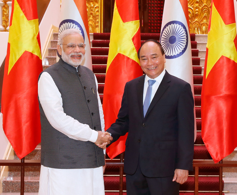  阮春福和莫迪。