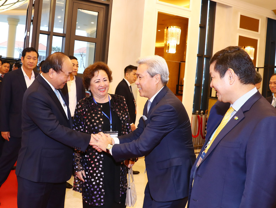 越南政府总理阮春福会见出席2017年APEC领导人会议周的国内外经济集团代表。越通社记者统一 摄