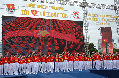 题为“我爱我的祖国”青年见面活动吸引许多年轻人参加。(图片来源：人民报)