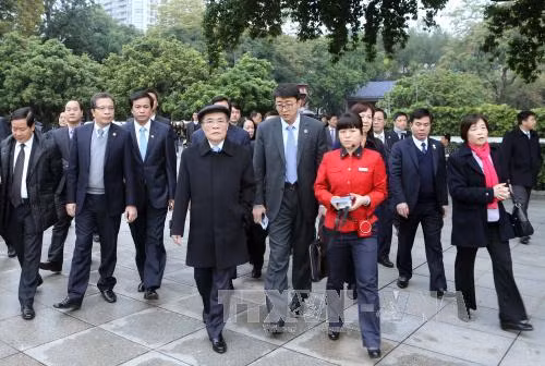  阮生雄主席参观孙中山纪念馆等。（图片来源：越通社）