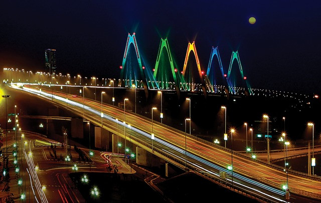 安康作者的作品《日新桥的月亮之夜》。（图片来源：《越共电子报》）