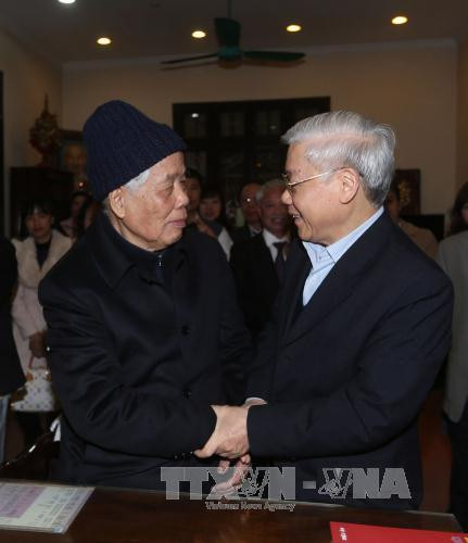  阮富仲总书记向杜梅同志致以新春祝福。（图片来源：越通社）
