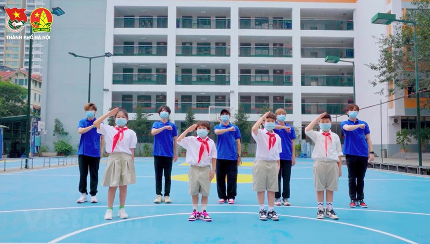 5月7日到23日，河内市团市委在脸书社交网开启针对首都青年团员对象的“负责任投票-全面防疫”的跳舞挑战赛。抓取屏幕的图片