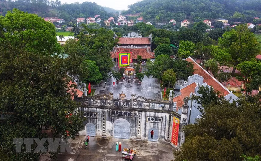 劫泊庙祭祀越南民族英雄兴道大王陈国俊及其家属。图片来源：越通社