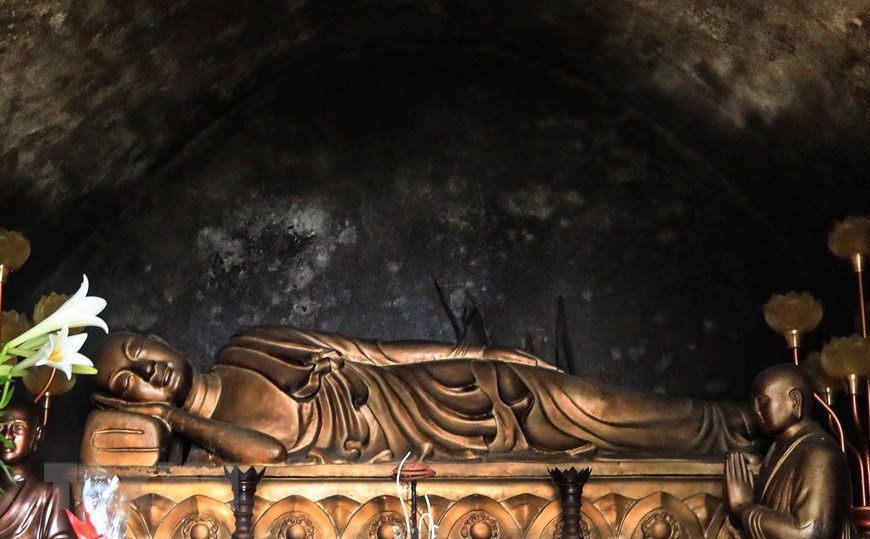 东潮县的陈朝泰庙是广宁省东潮县级市陈朝历史遗迹区的佛皇陈仁宗塑像。图片来源：越通社