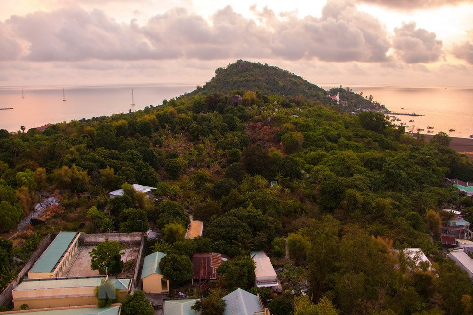 今日坚海岛县的竹岛。越通社记者 唯姜 摄