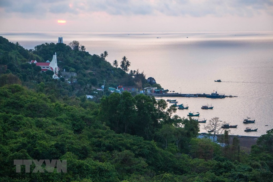 今日坚海岛县的竹岛。越通社记者 唯姜 摄