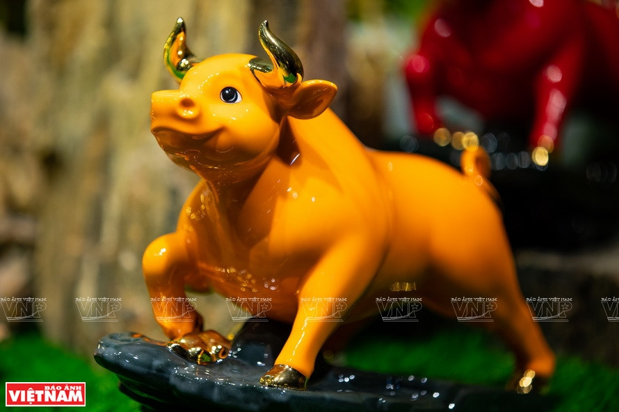 旺盛水牛雕像。图自越通社