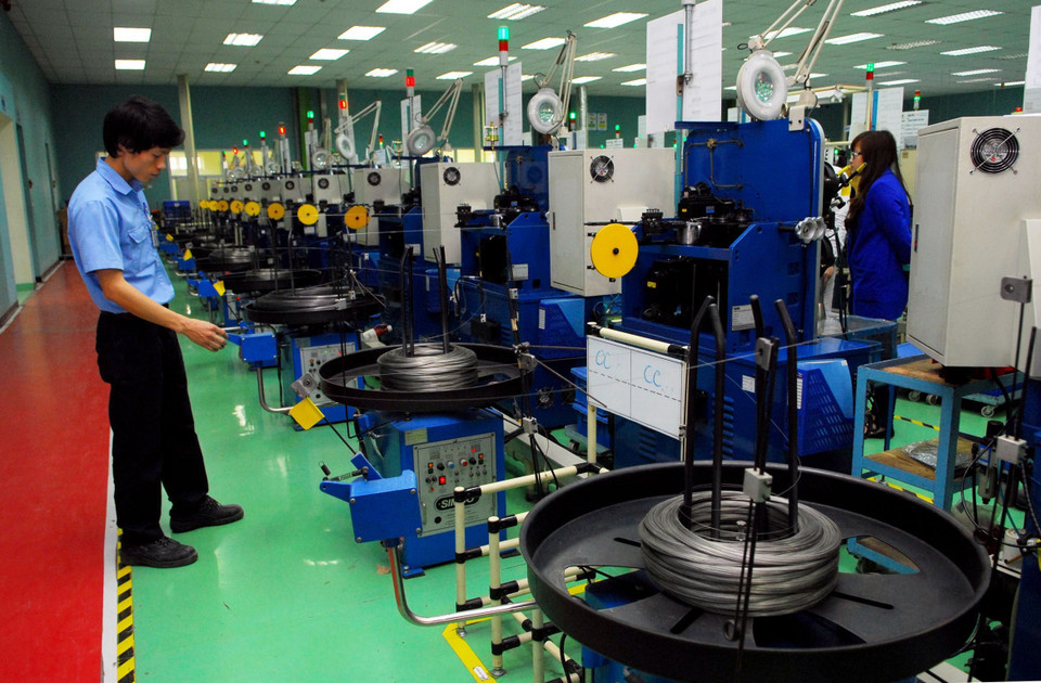 由泰国投资商投资的越南Advanex有限公司于2006年在海阳省福田工业园区正式投入运营，该公司专门生产 弹簧和器械零配件等。越通社记者 名岚 摄