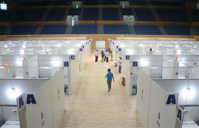 该野战医院里的走廊设计宽阔，以便于医务人员和病人的行走。越通社记者 文勇 摄