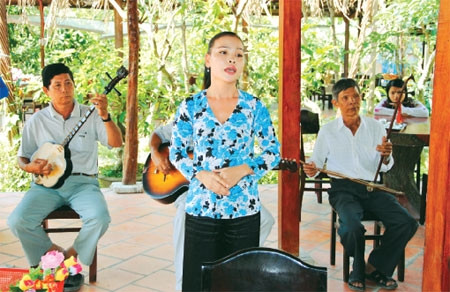 才子弹唱表演（图片来源：人民军队报）