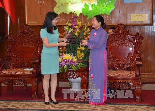 中国青年代表礼节性拜会了北宁省领导（图片来源：越通社）