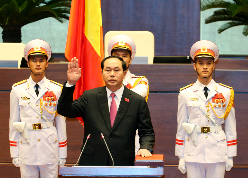 越南国家主席陈大光宣誓就职。（图片来源：越通社）