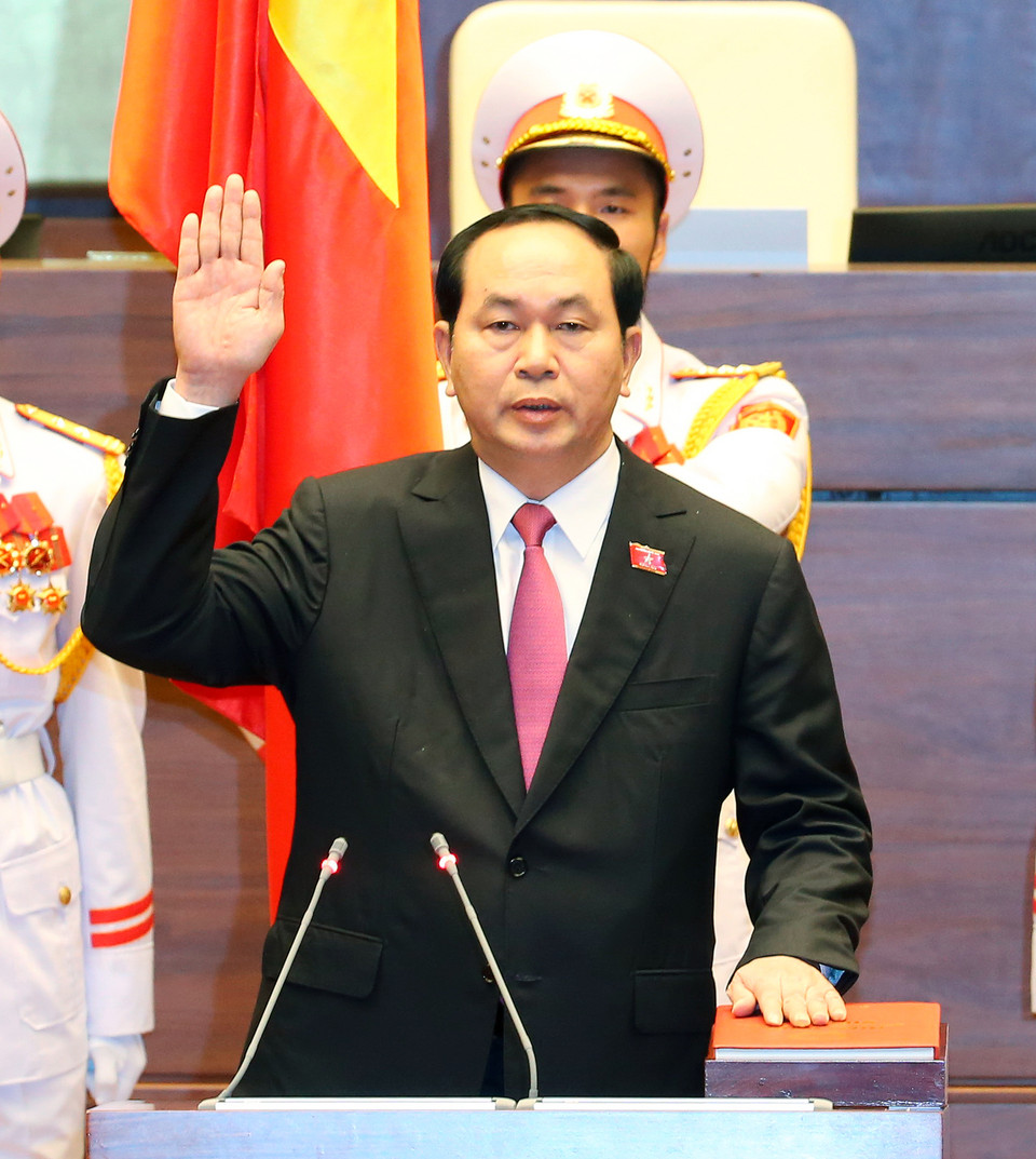 越南国家主席陈大光宣誓就职。（图片来源：越通社）