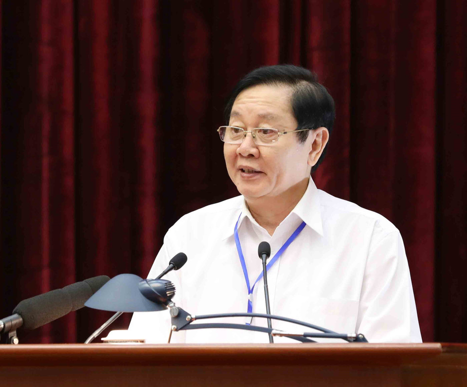 越南内务部部长黎永新在会上发表讲话。越通社记者 芳花 摄