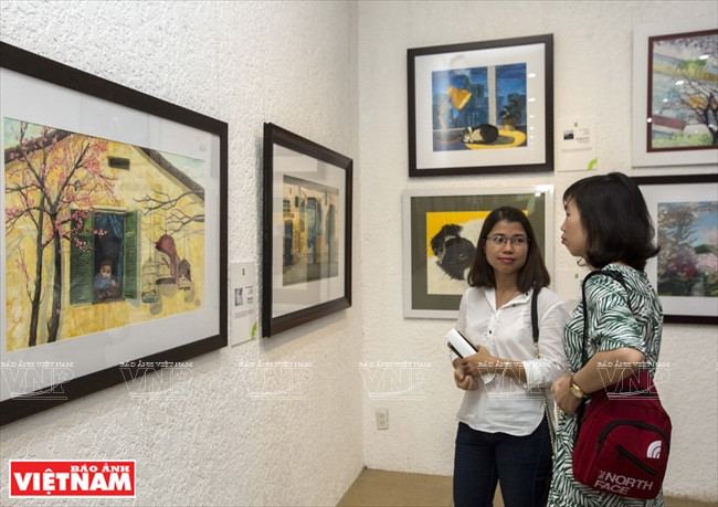 “About time – 时间的色彩”所传递的信息是人们不要忘记过去，保留住人生路上的美好记忆。（图片来源：越通社画报）