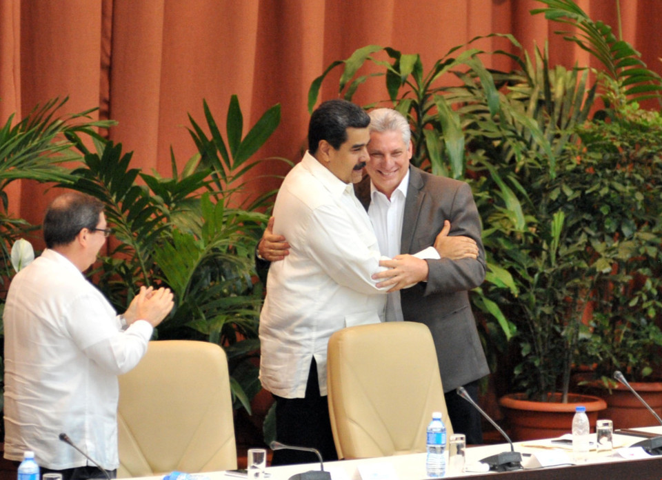 古巴国务委员会主席兼部长会议主席米格尔·迪亚斯·卡内尔(Miguel Díaz-Canel)（右）和委内瑞拉总统尼古拉斯·马杜罗（Nicolás Maduro）。越通社记者 黎河 摄