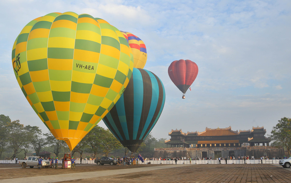 2017年国际热气球节在顺化市举行。（图片来源：越通社）