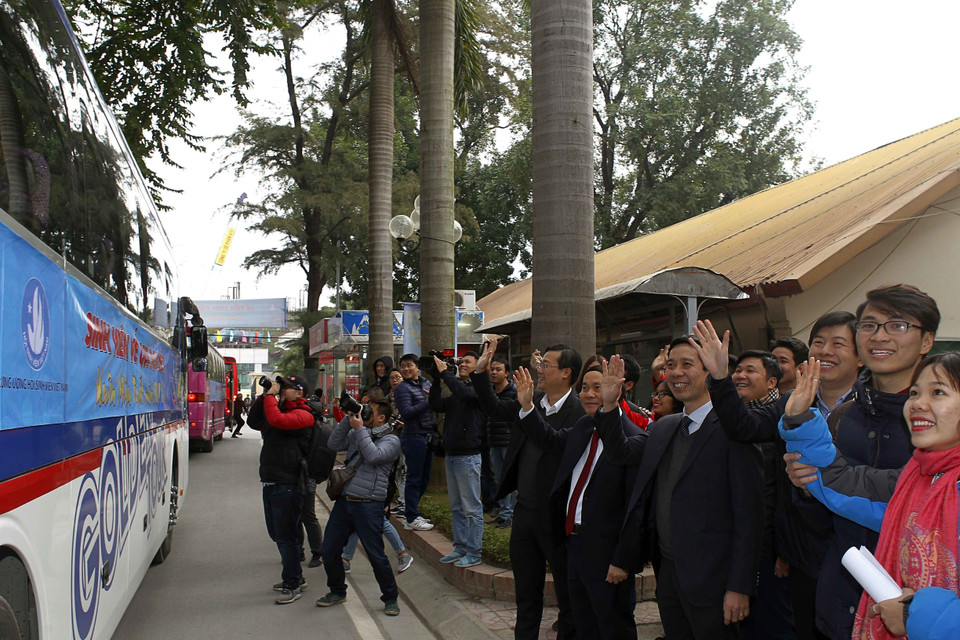 发车仪式现场。越通社记者 文​碟 摄