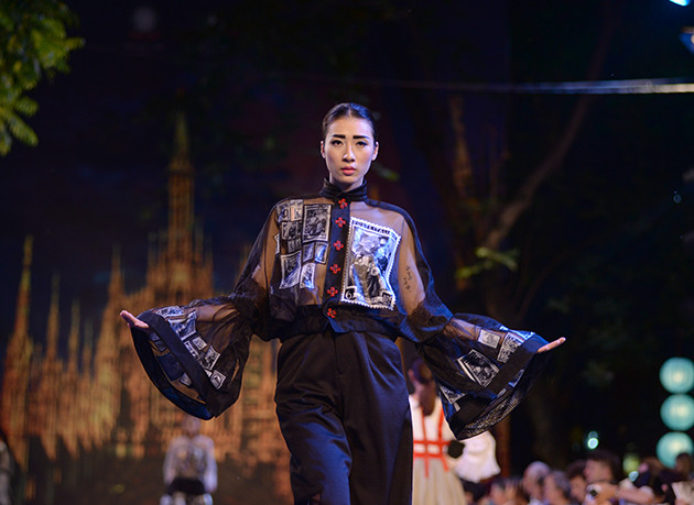 以意大利邮票为创作灵感源泉，明幸、春好、光辉等三位越南著名服装设计师带给观众3部时装集锦。（图片来源：越南《人民报网》）