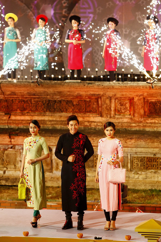 士皇设计师作品《交叉》。（图片来源：人民报网）