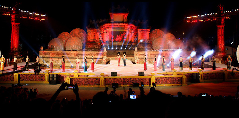 国学碑舞台。（图片来源：人民报网）