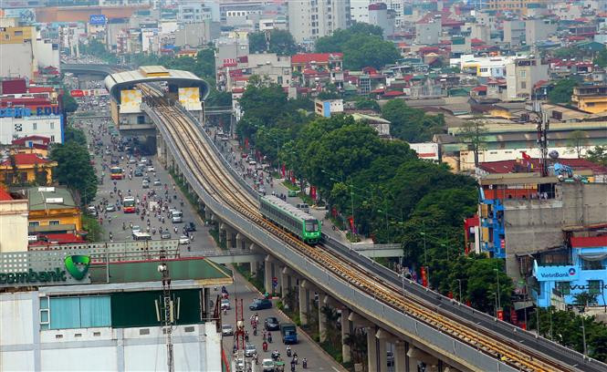 越南首都河内吉灵—河东线轻轨项目9月20日开始试运行。 越通社记者辉雄 摄