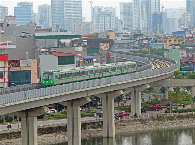 越南首都河内吉灵—河东线轻轨项目9月20日开始试运行。 越通社记者辉雄 摄
