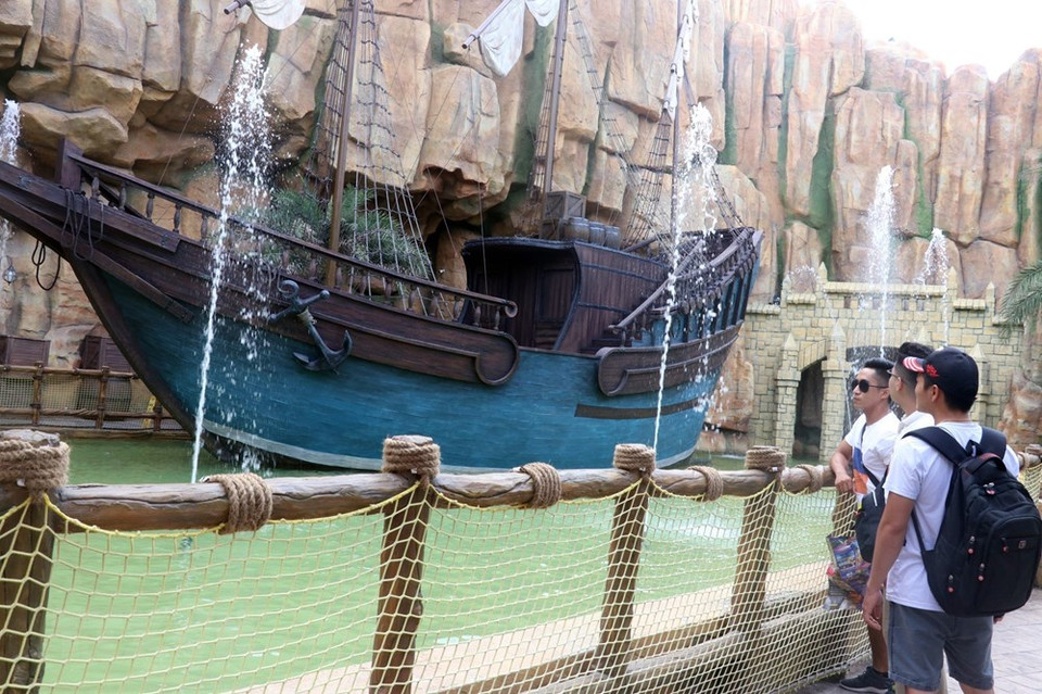 设在富国岛的越南规模最大的主题公园颇受游客的青睐。越通社记者 黎辉海 摄