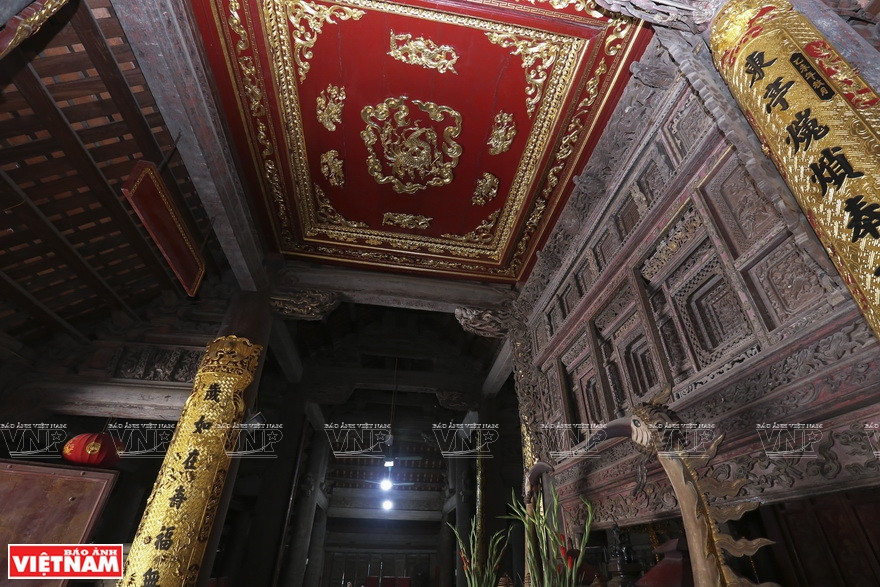 廷榜祠亭供奉山神、水神、农神以及在15世纪立村的6位圣贤。《越南画报》记者 越强 摄