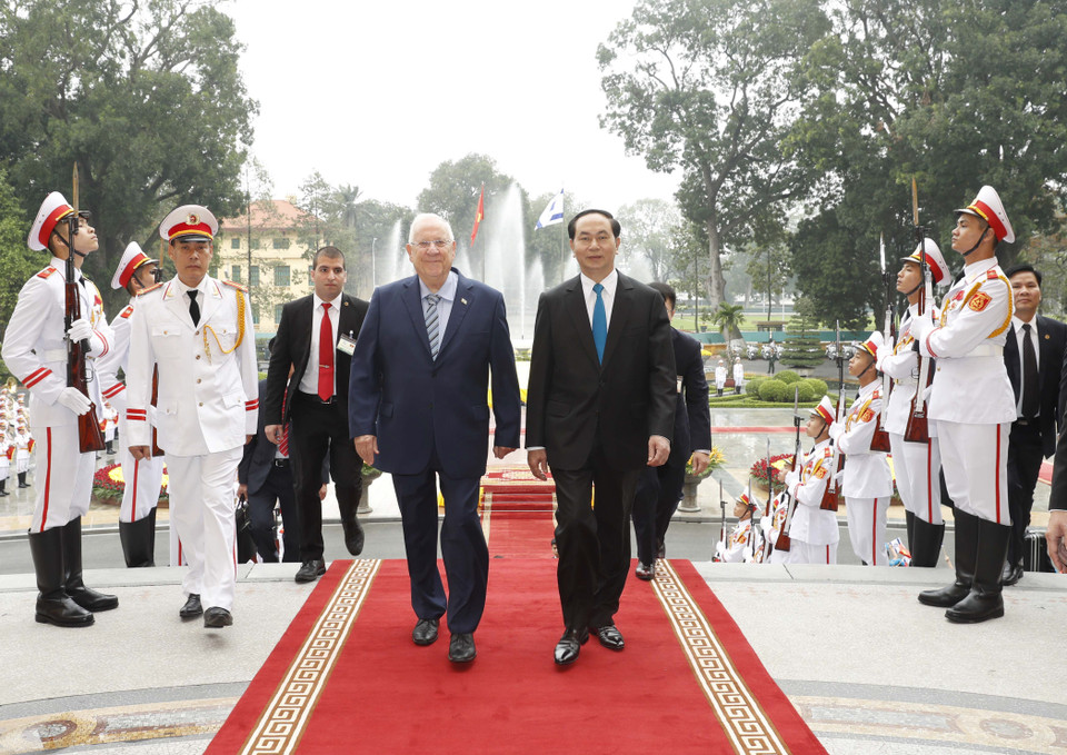  以色列总统鲁文·里夫林欢饮仪式在主席府隆重举行。（图片来源：越通社）