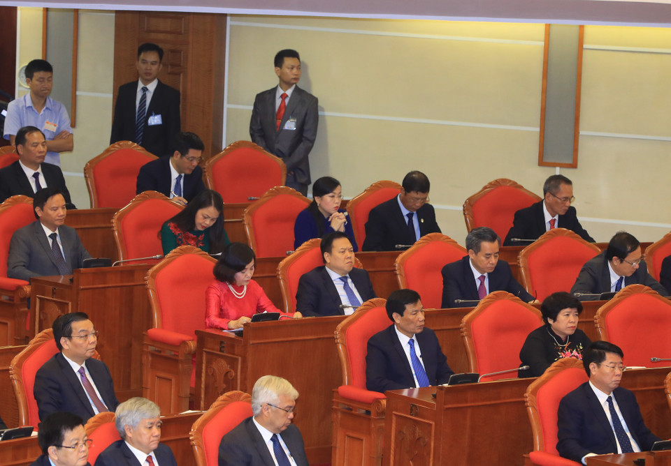 出席越共第十二届中央委员会第六次全体会议的代表。（图片来源：越通社）