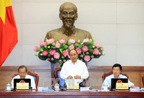 越南政府总理阮春福​在会议上发表讲话。（图片来源：越通社）